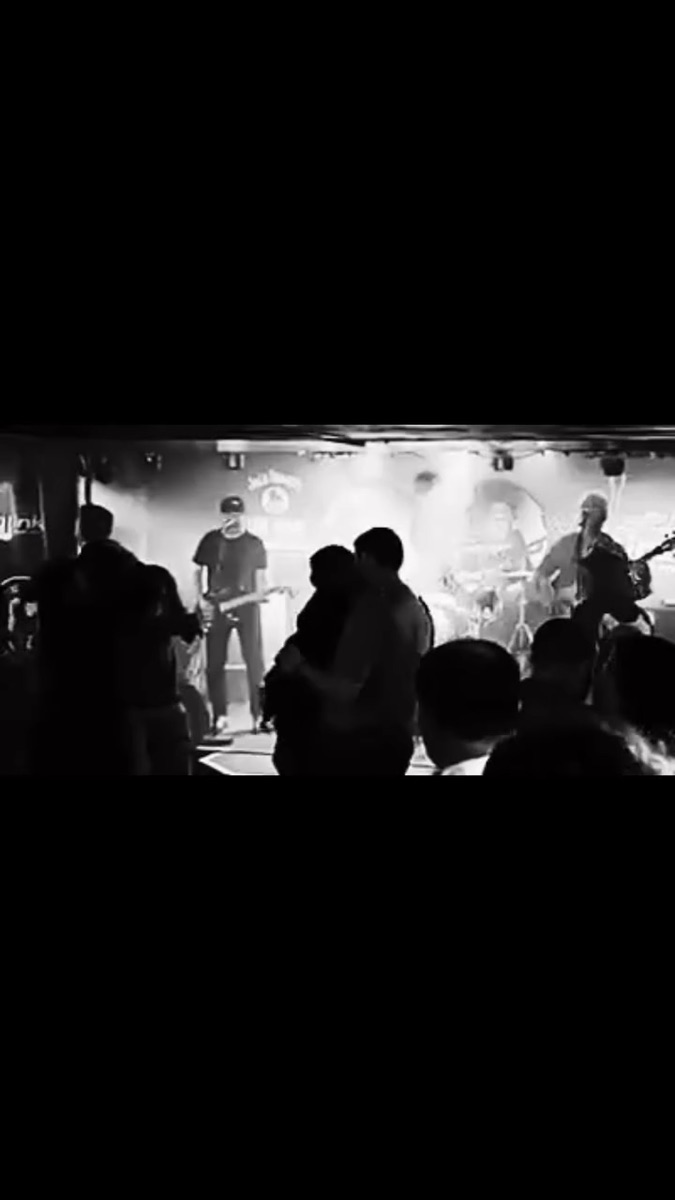 Jump — Heart Industry live at Whistle Binkies, audience recording